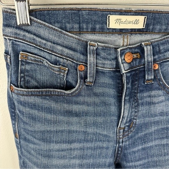 Madewell 9" High-Rise Destructed-Hem Skinny Crop Jean Size 26 - Picture 8 of 16
